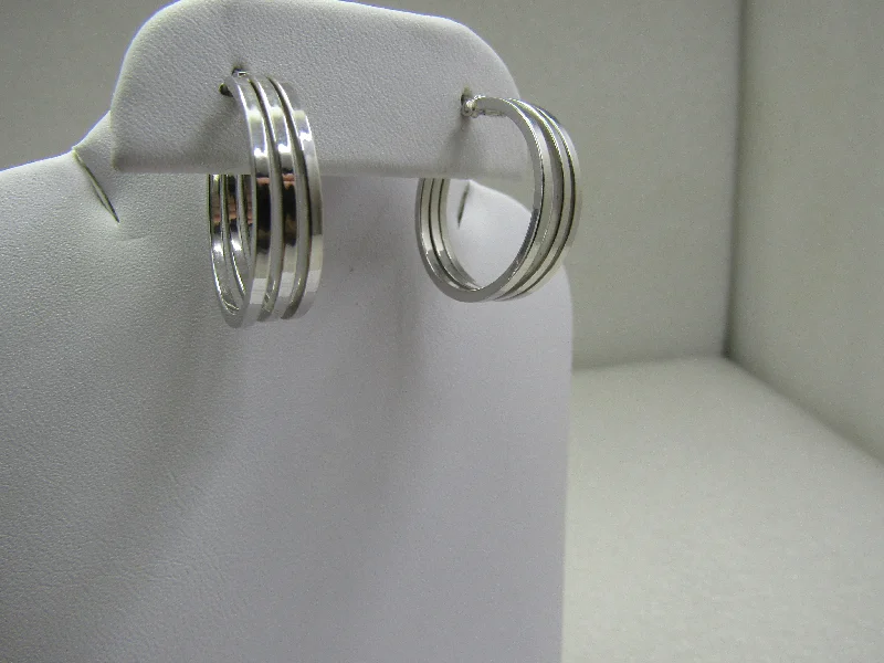 14kt Triple Hoop Earrings, Pierced, White Gold, 1"