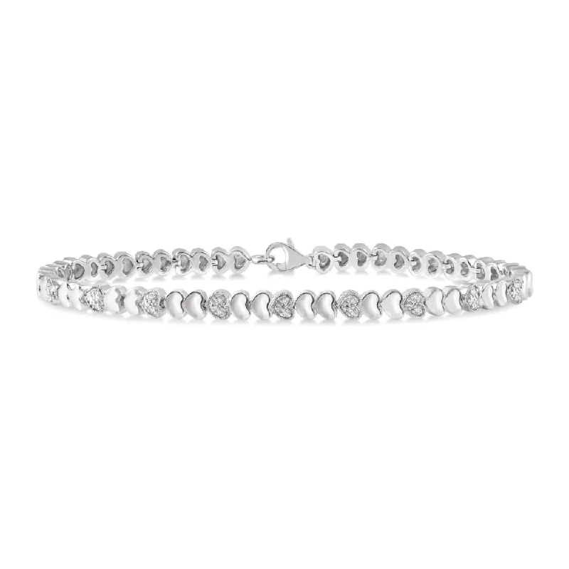 1/6 Ctw Puffed Heart Plain and Round Cut Diamond Fashion Bracelet in Sterling Silver