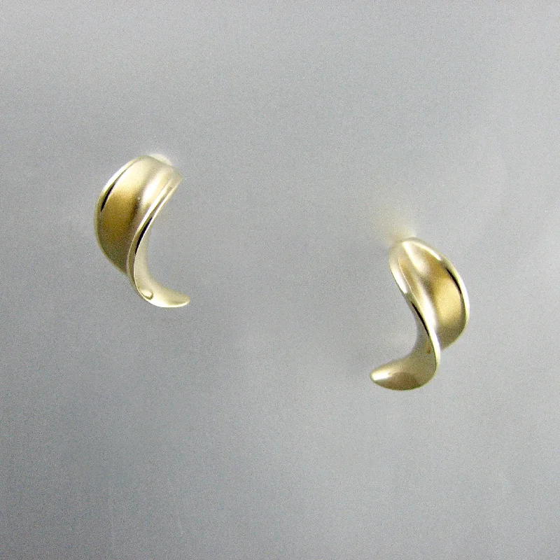 Twisty Wave Earrings