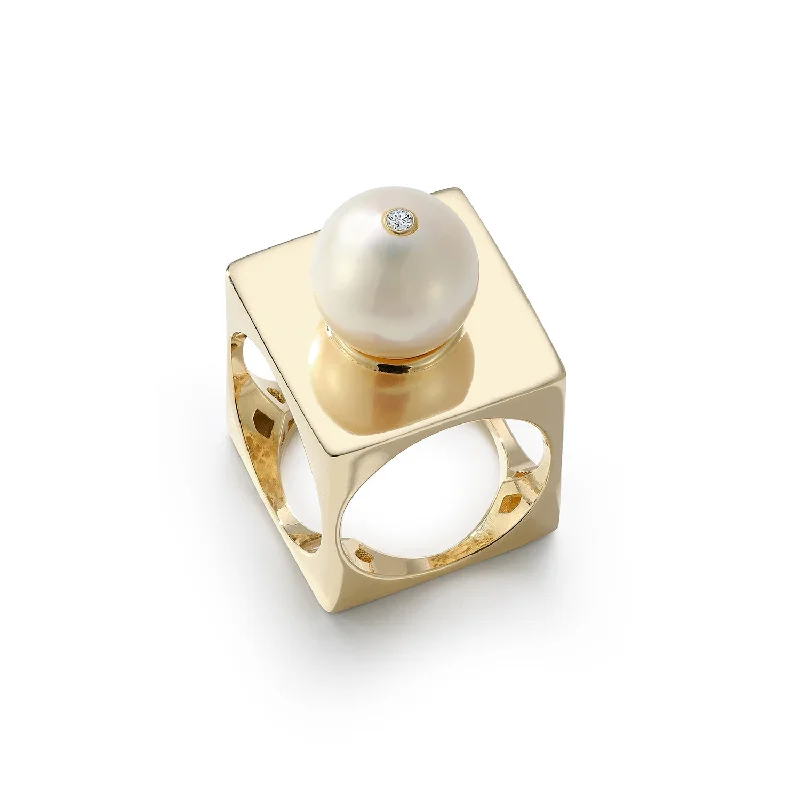 14kt Pearl Cube Ring