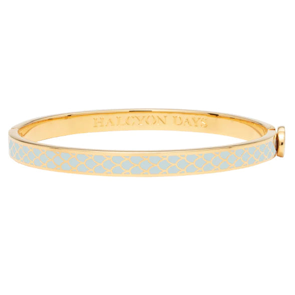 HALCYON DAYS 18K YELLOW GOLD PLATED 6MM SALAMANDER FORGET-ME-NOT ENAMELED BANGLE BRACELET