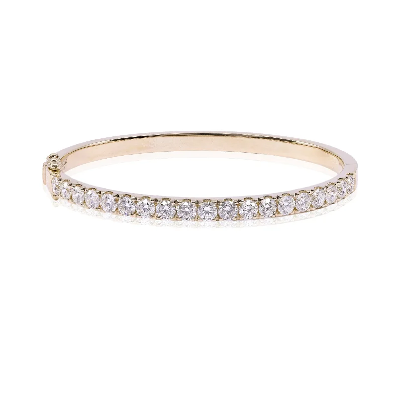 14K YELLOW GOLD DIAMOND BANGLE BRACELET - 4.56CTW