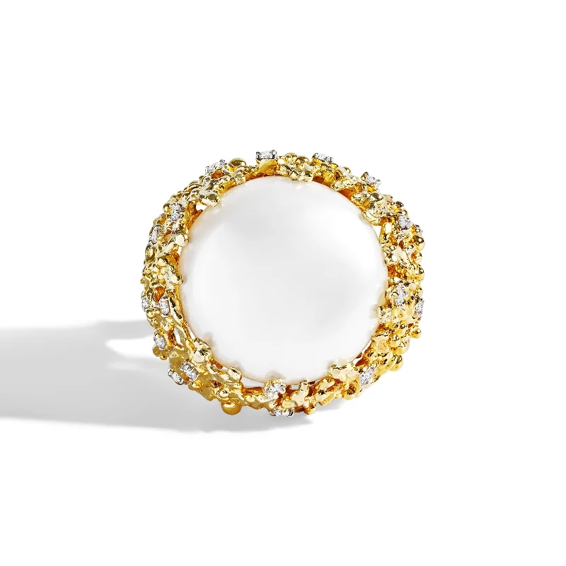 Ocean Ring with Pearl and Diamonds - Gold