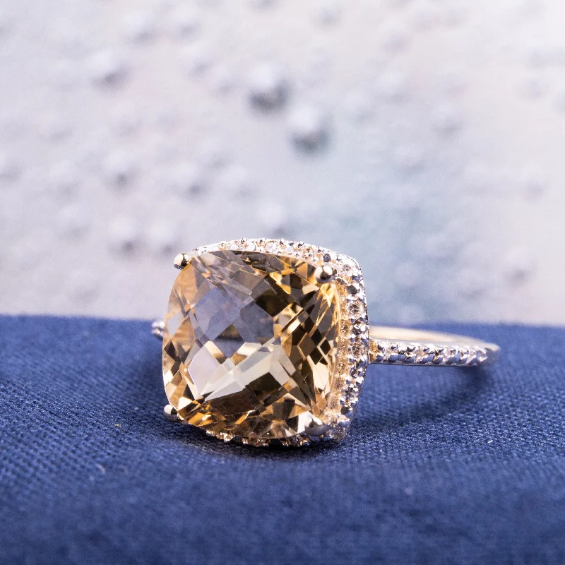 Miadora 10k Yellow Gold Citrine and 1/10ct TDW Diamond Halo Ring (H-I, I2-I3)