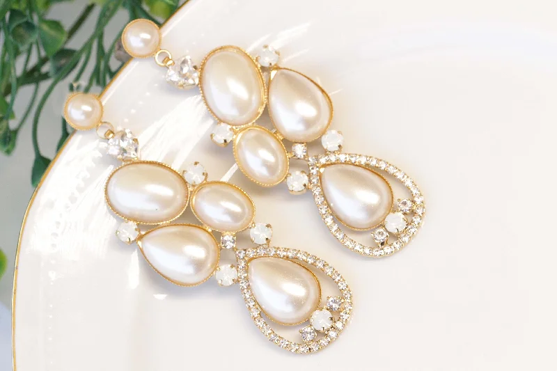 PEARL CHANDELIER EARRINGS