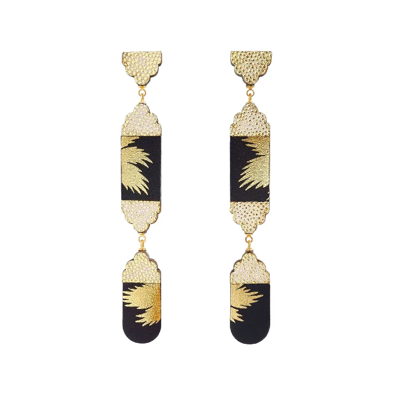 ST TROPEZ . drop earrings