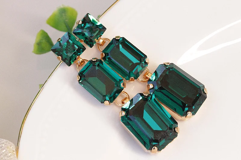 EMERALD DROP EARRINGS